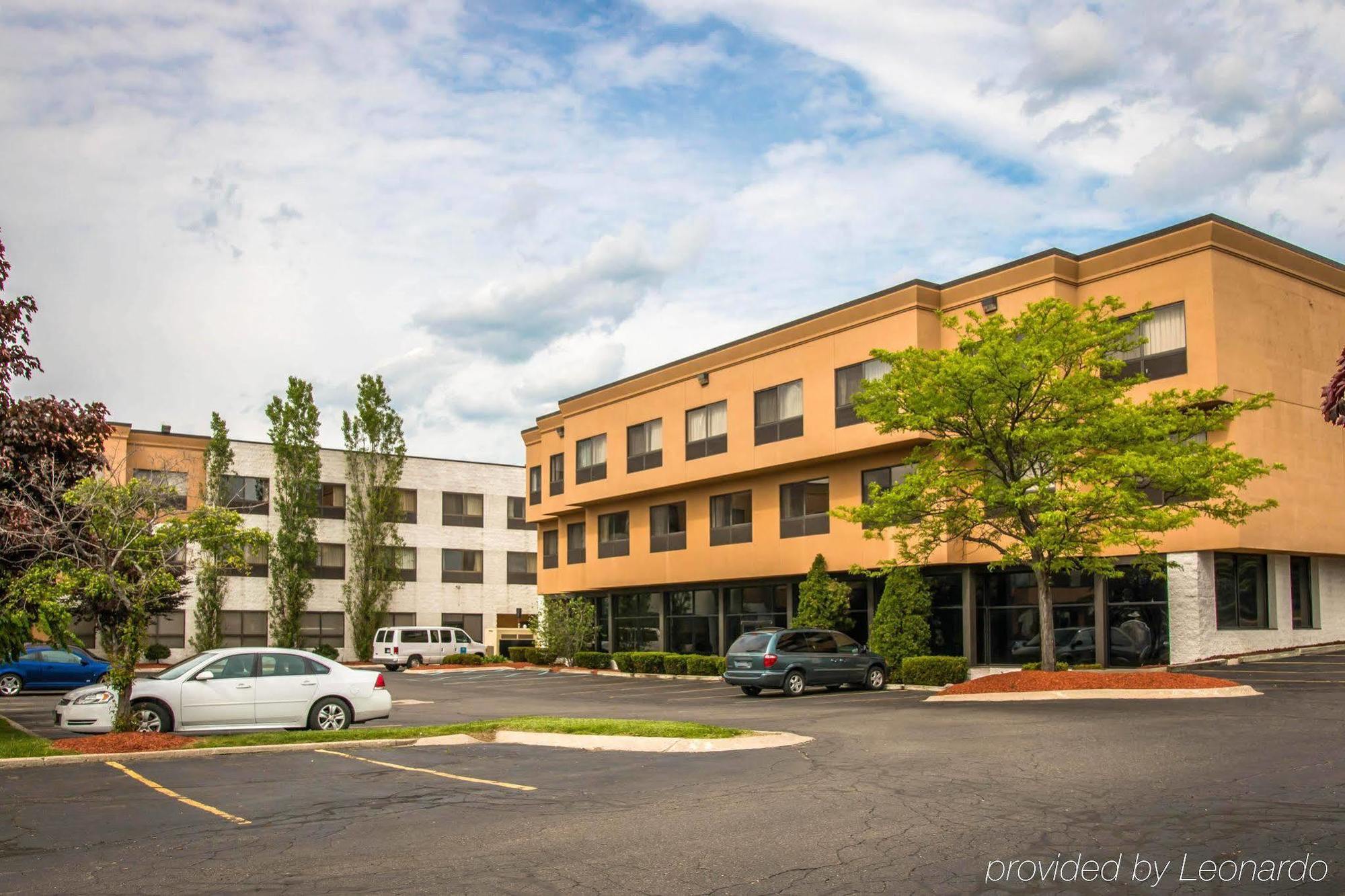 American Inn & Suites Waterford Exterior photo